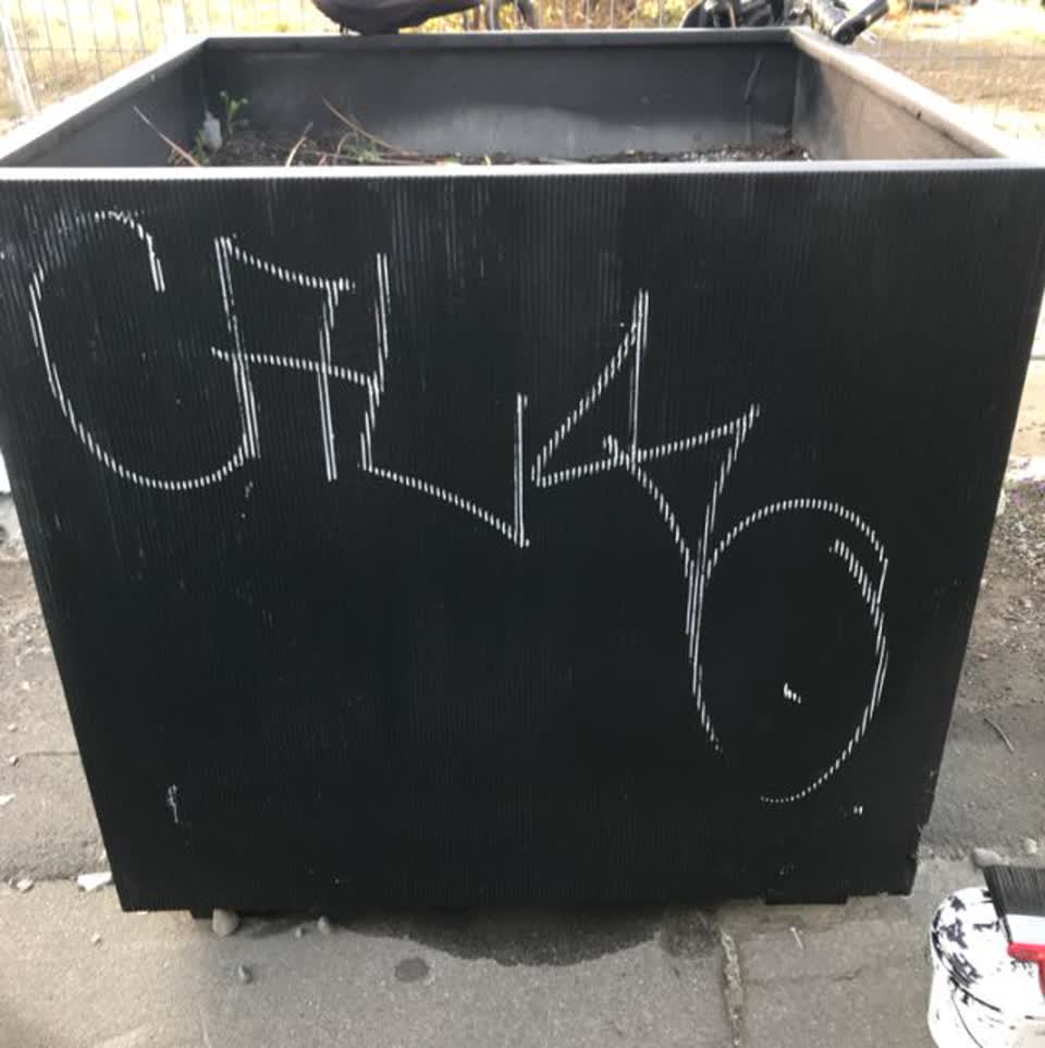 The photograph attached to this graffiti report