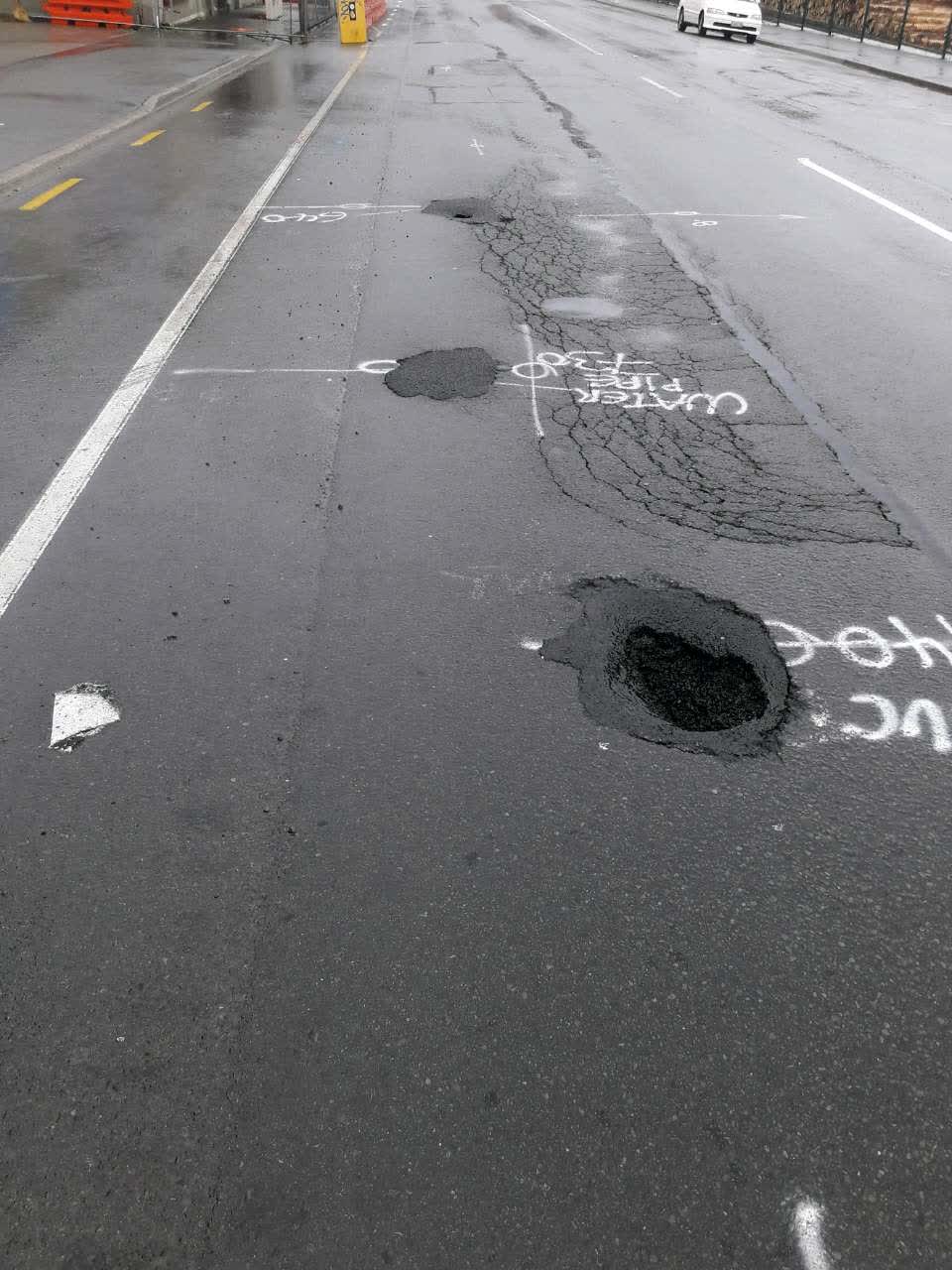 The photograph attached to this roading/streets report