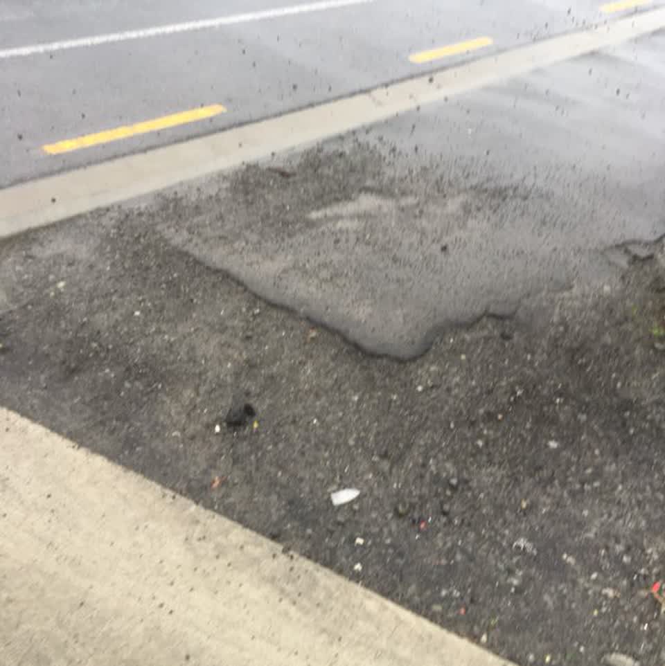 The photograph attached to this roading/streets report