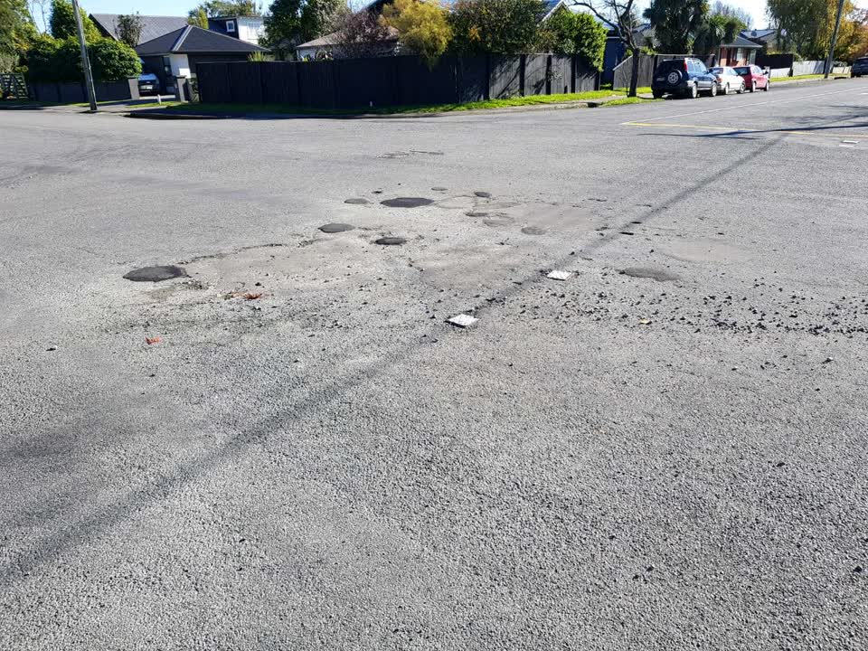 The photograph attached to this roading/streets report