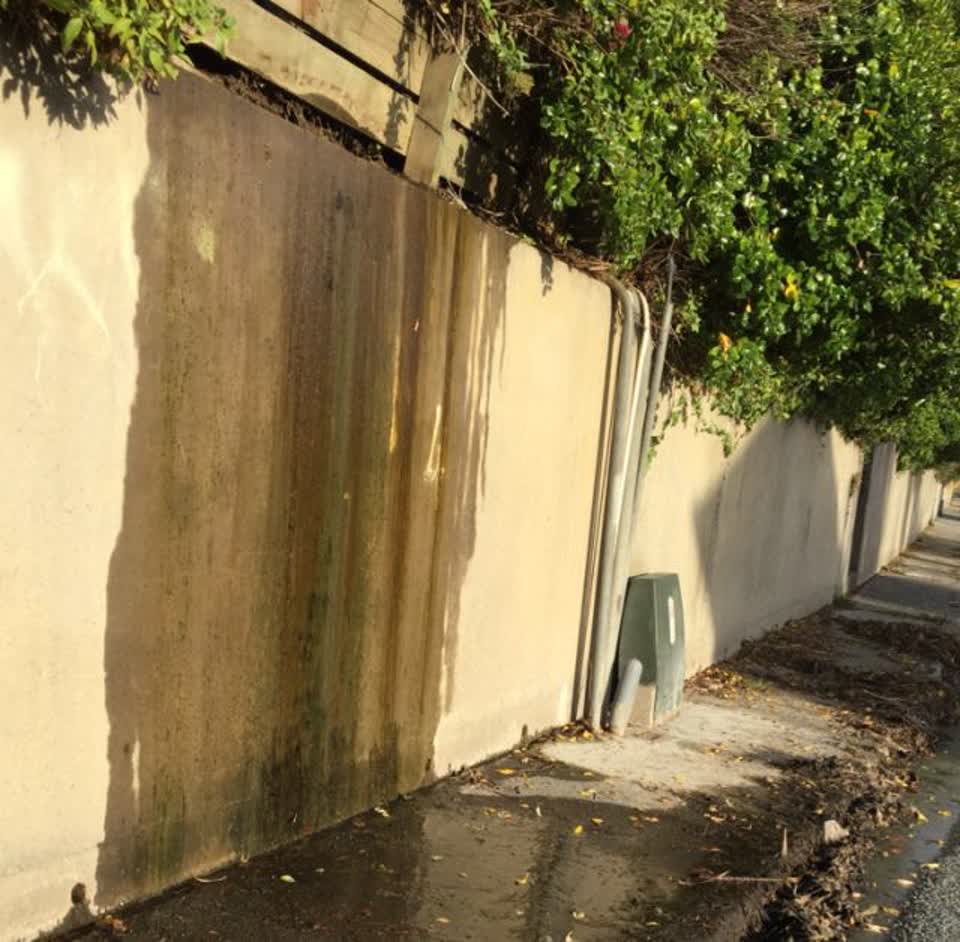 The photograph attached to this water supply report