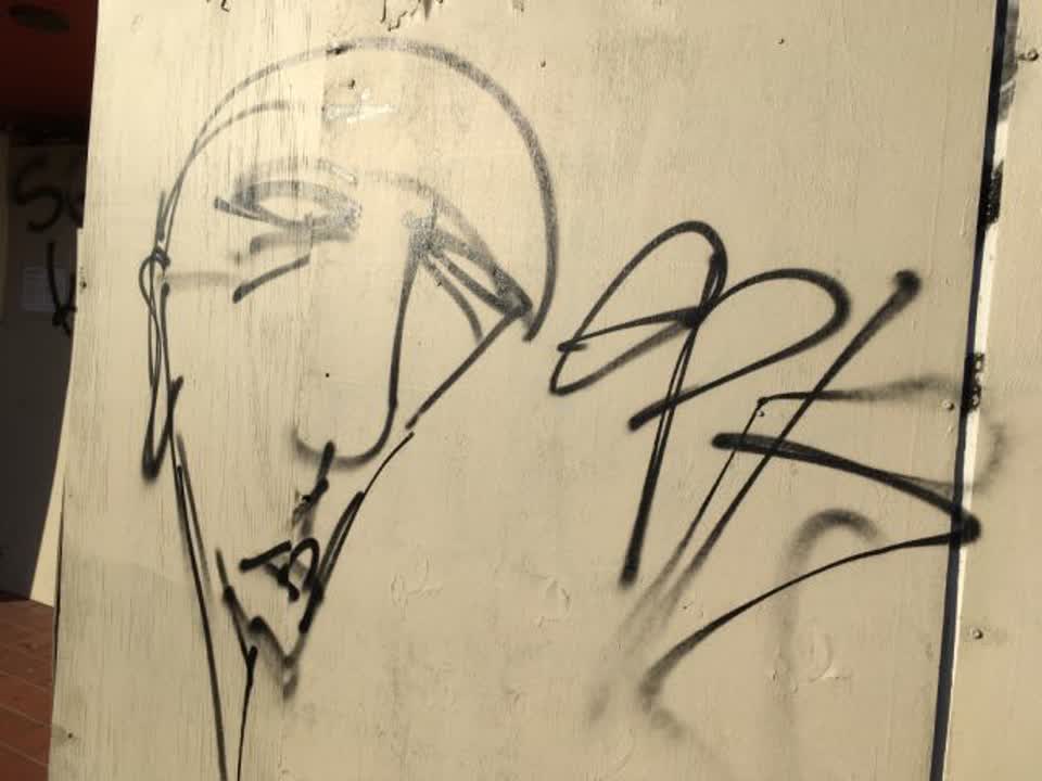 The photograph attached to this graffiti report