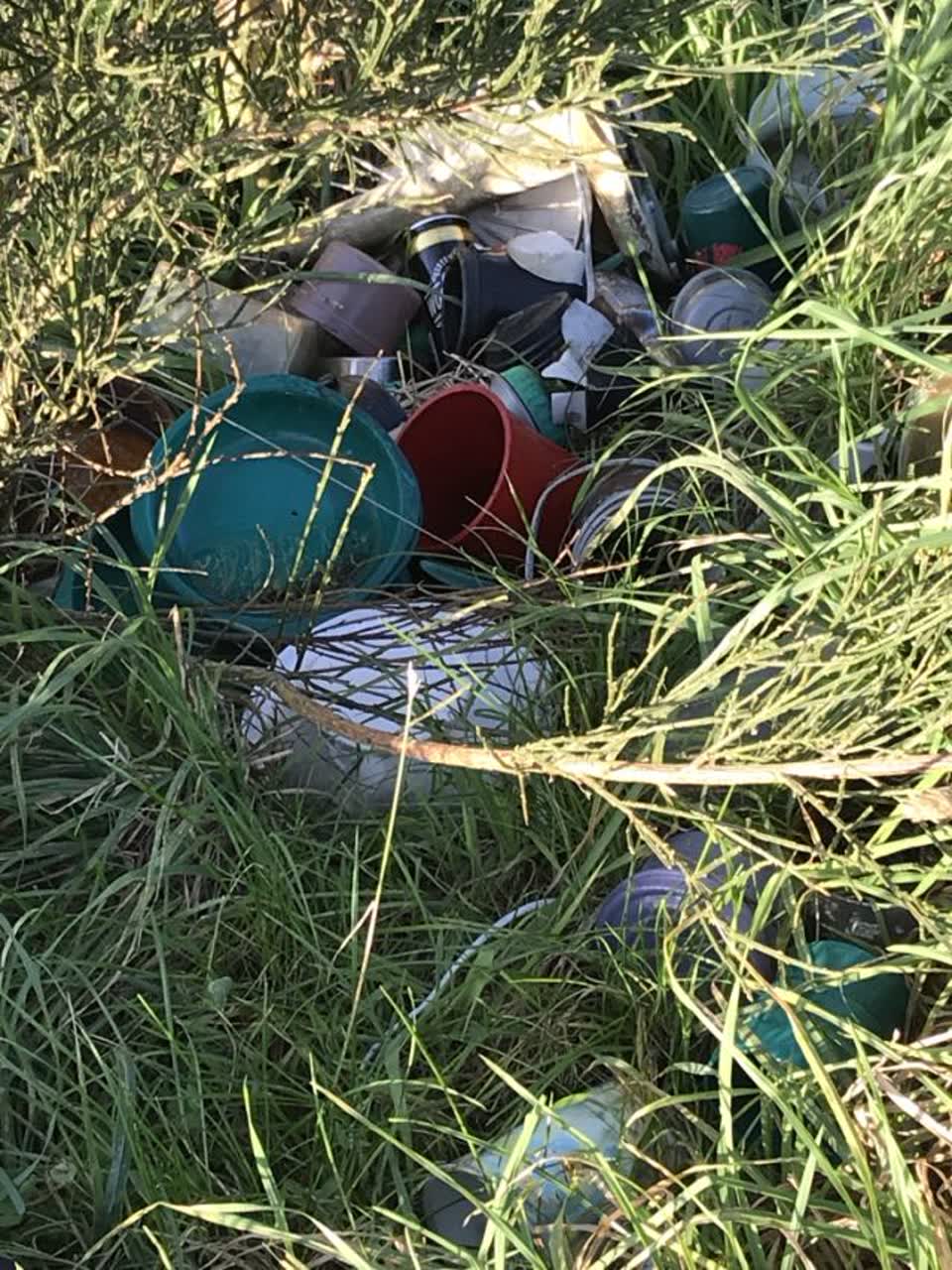 The photograph attached to this rubbish/recycling report