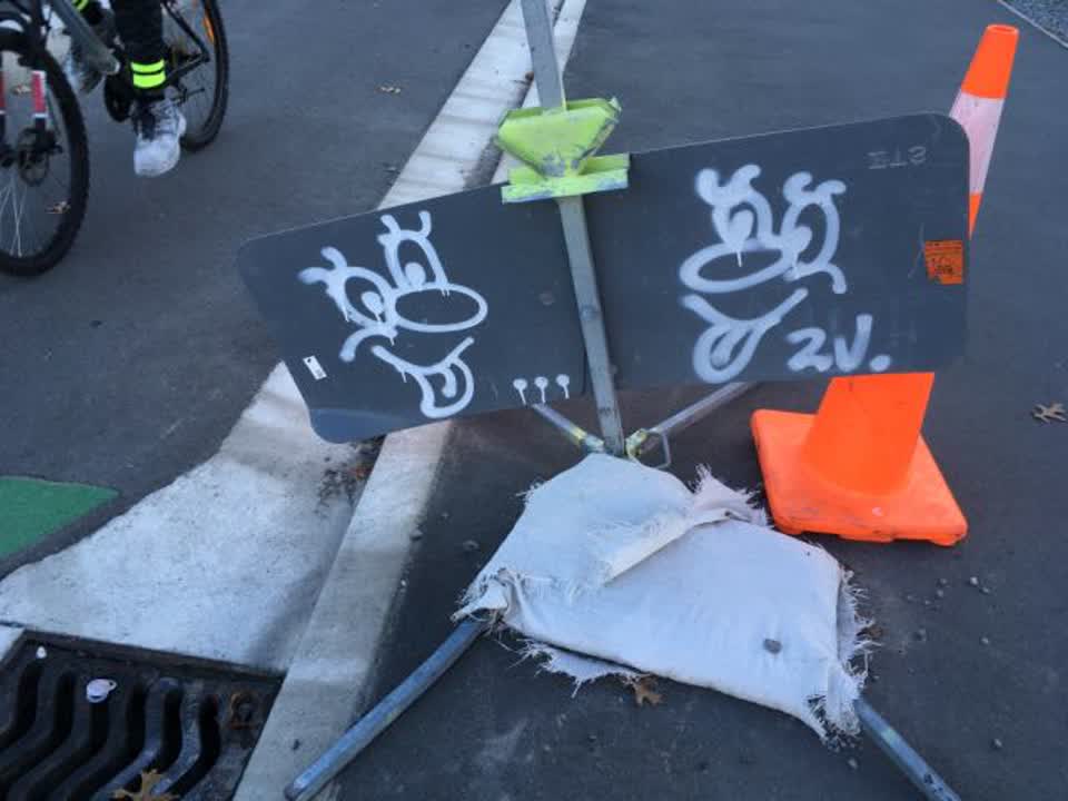 The photograph attached to this graffiti report