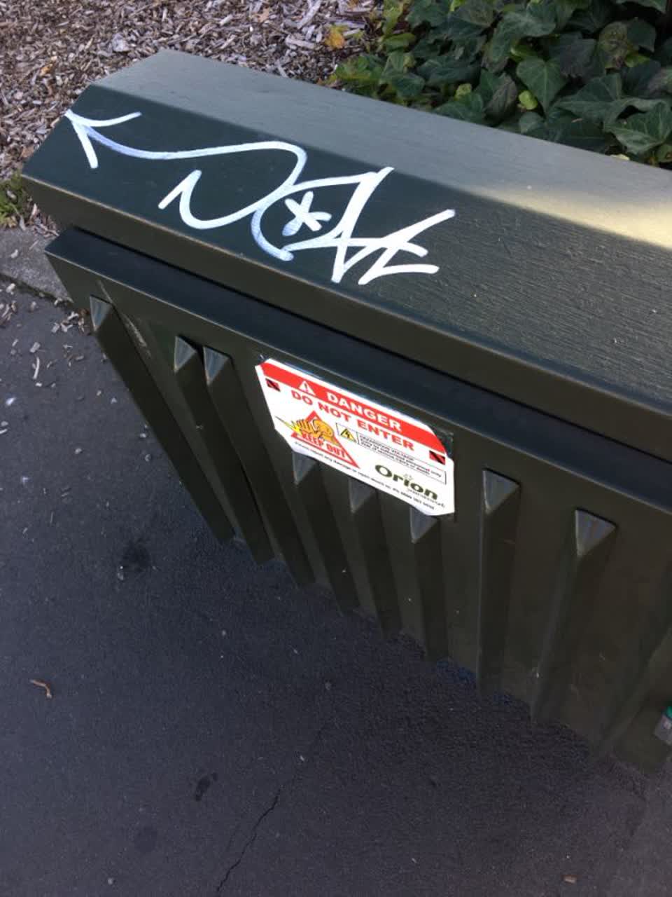 The photograph attached to this graffiti report