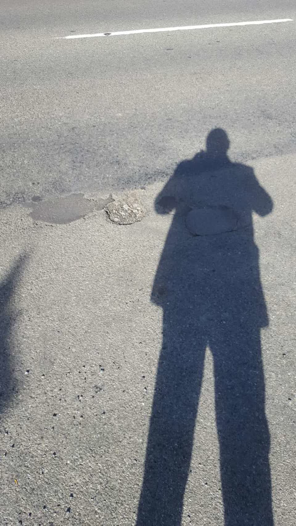 The photograph attached to this roading/streets report