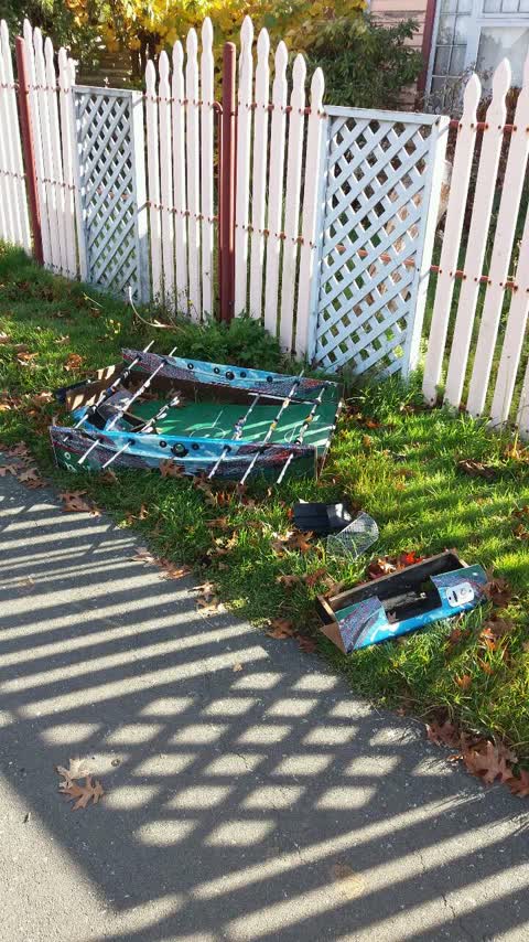Rubbish/Recycling, a report photo