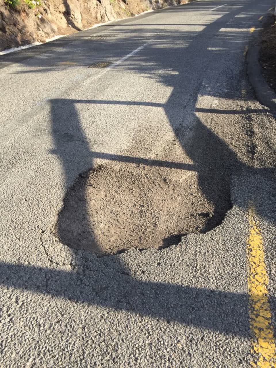 The photograph attached to this roading/streets report