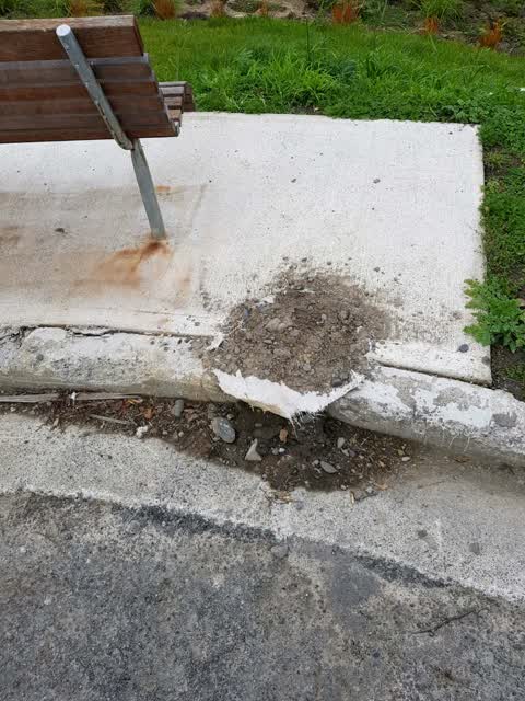 Roading/Streets, a report photo