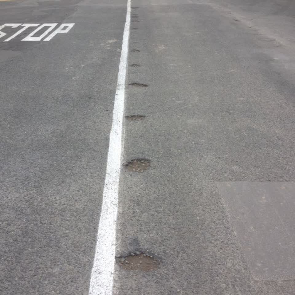 The photograph attached to this roading/streets report