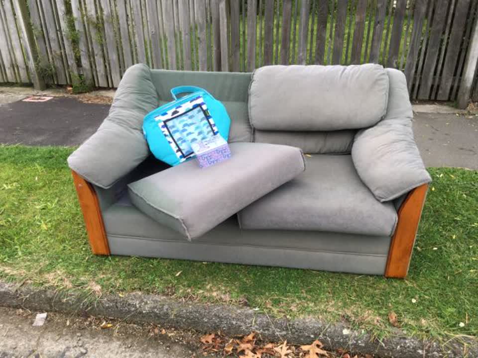 The photograph attached to this rubbish/recycling report