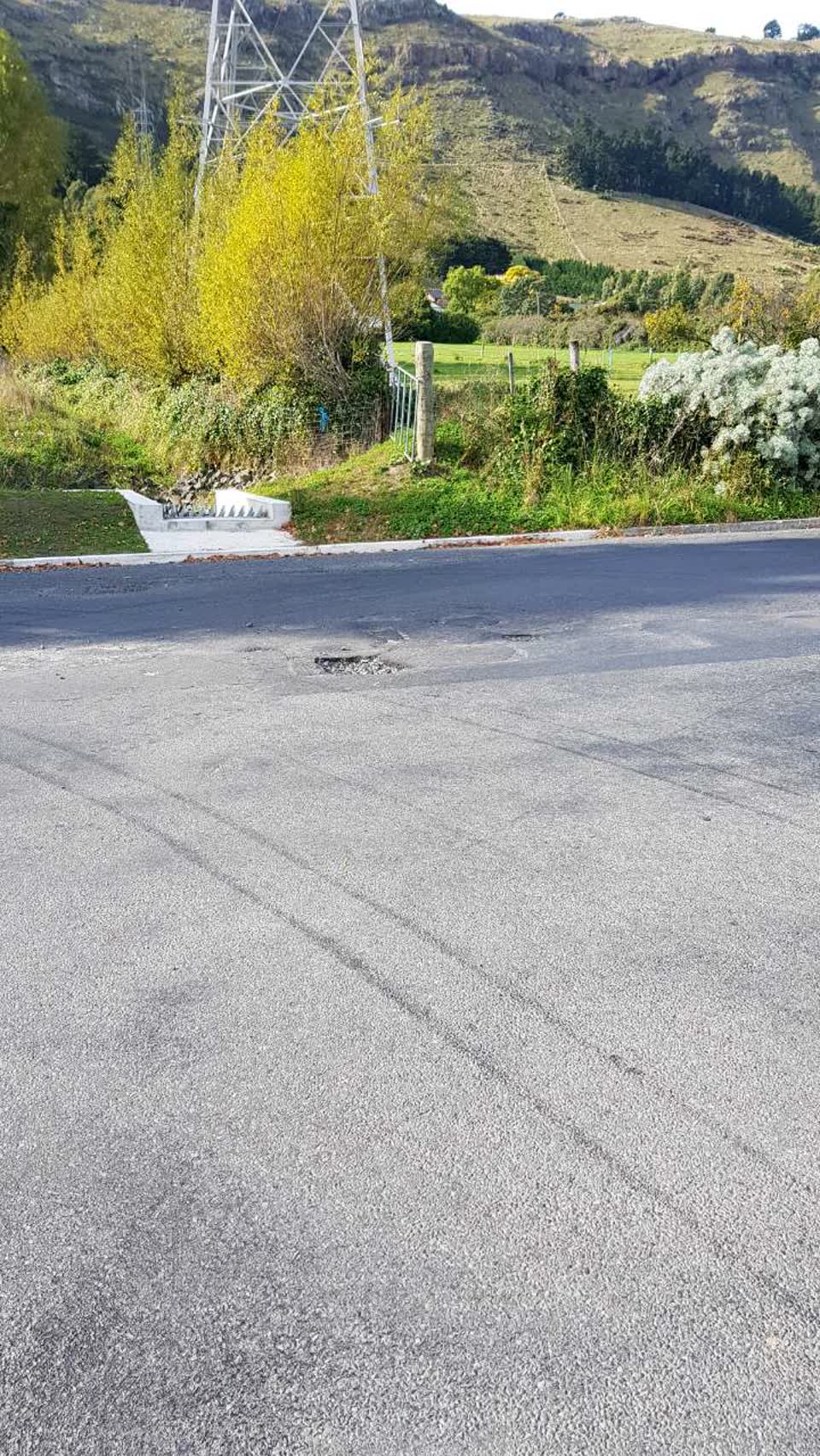 The photograph attached to this roading/streets report