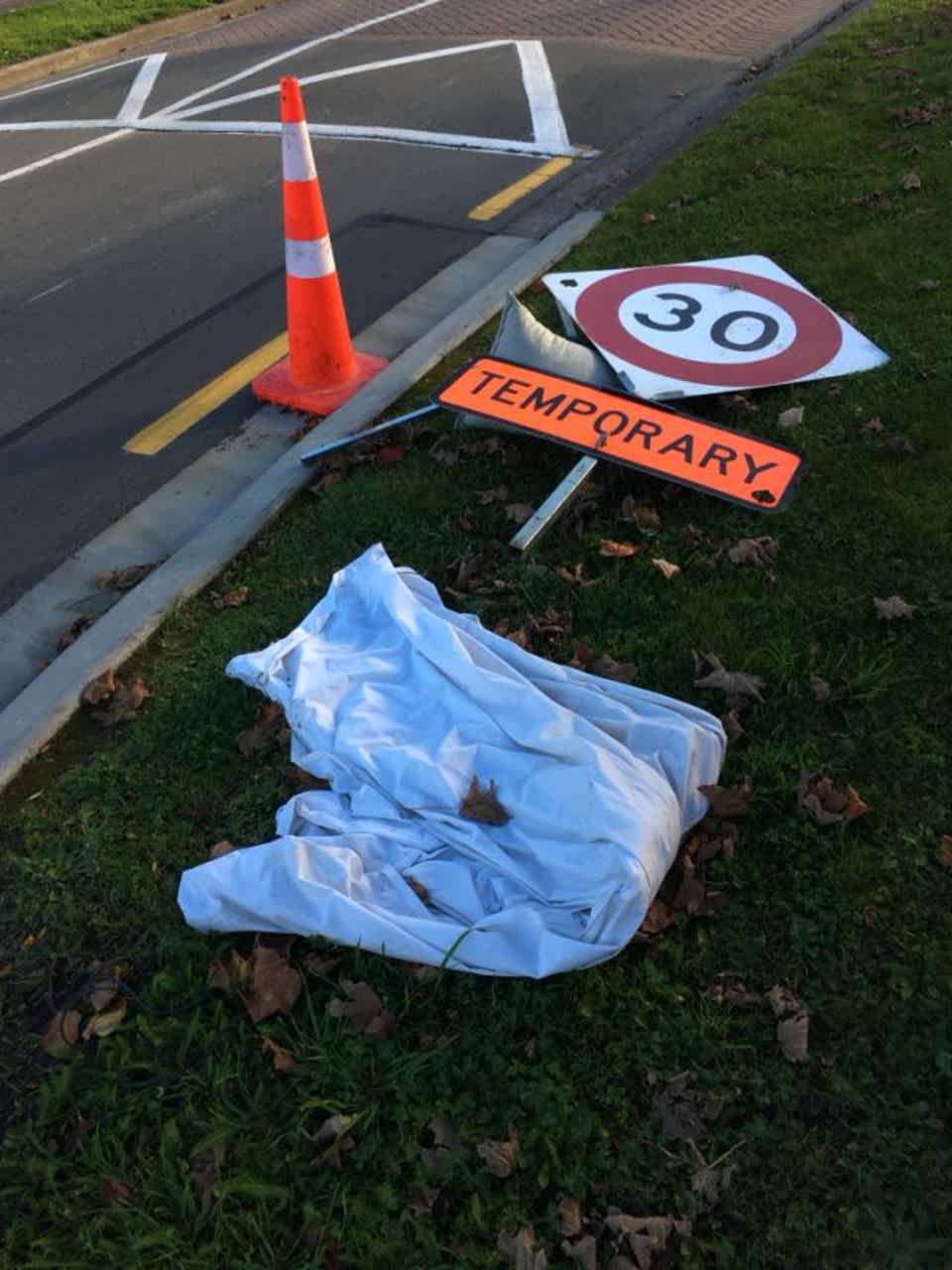 The photograph attached to this roading/streets report
