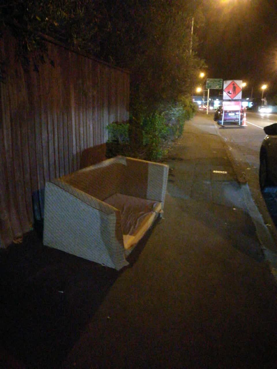 The photograph attached to this rubbish/recycling report