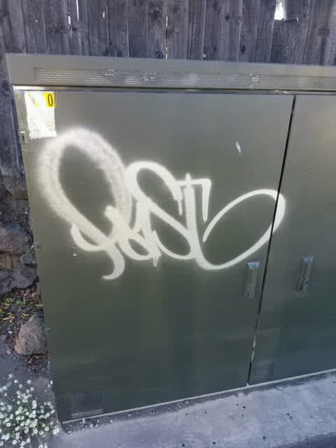 Graffiti, a report photo