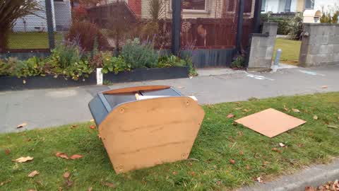 Rubbish/Recycling, a report photo