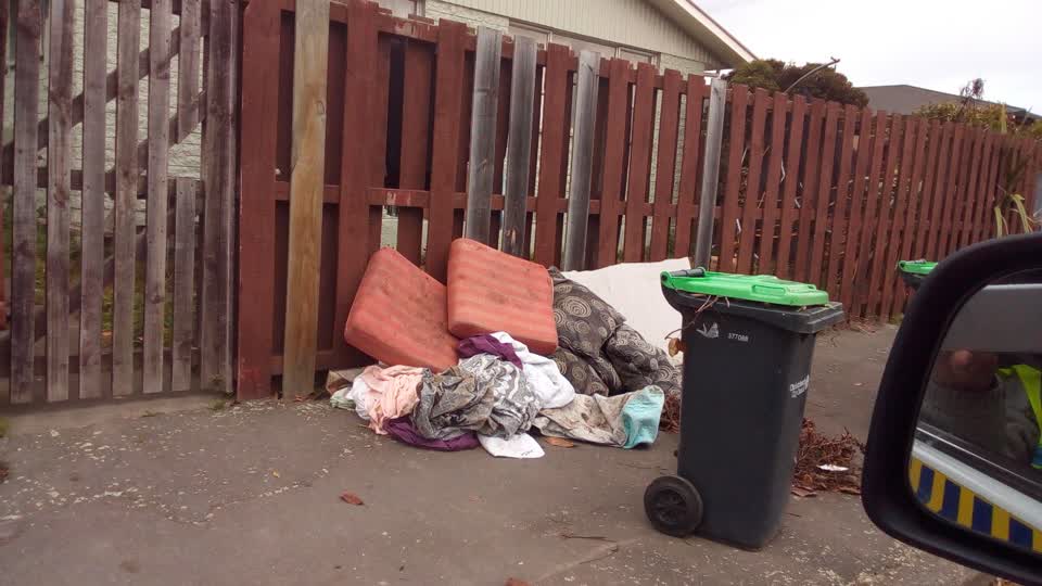 The photograph attached to this rubbish/recycling report