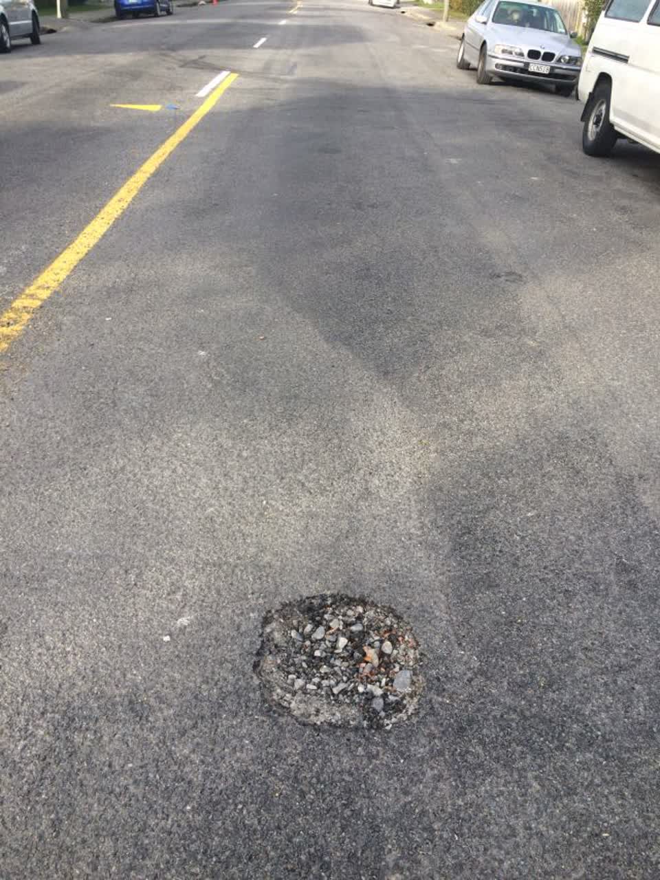 The photograph attached to this roading/streets report