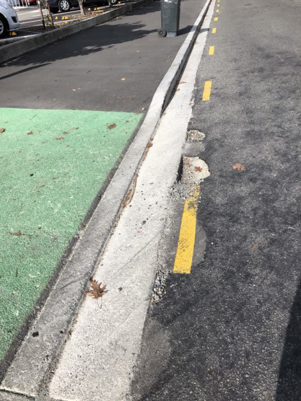 The photograph attached to this roading/streets report