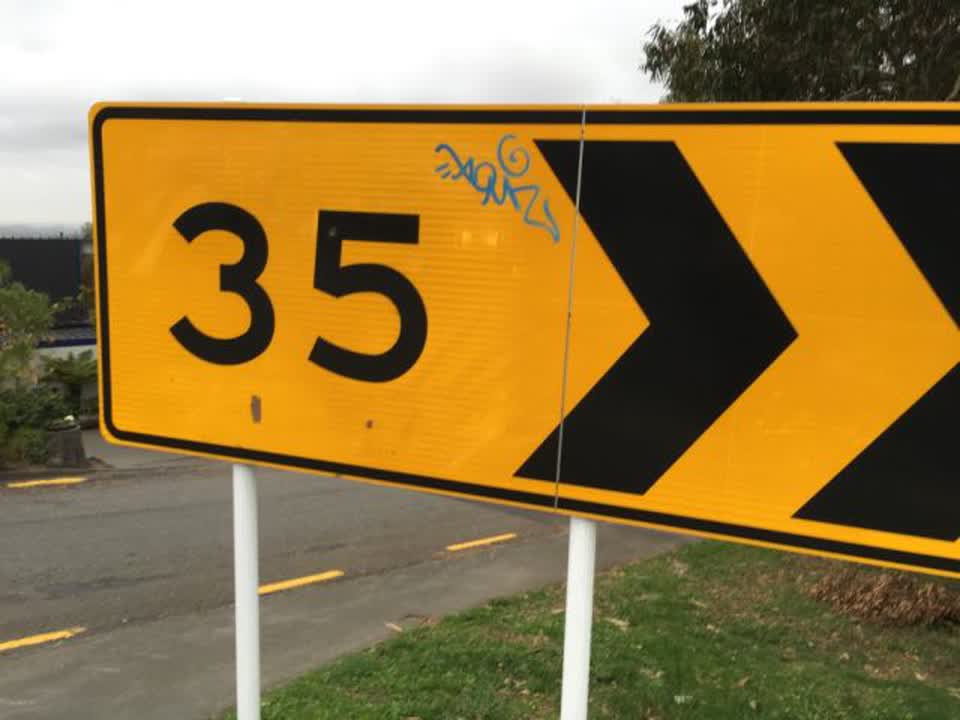 The photograph attached to this graffiti report