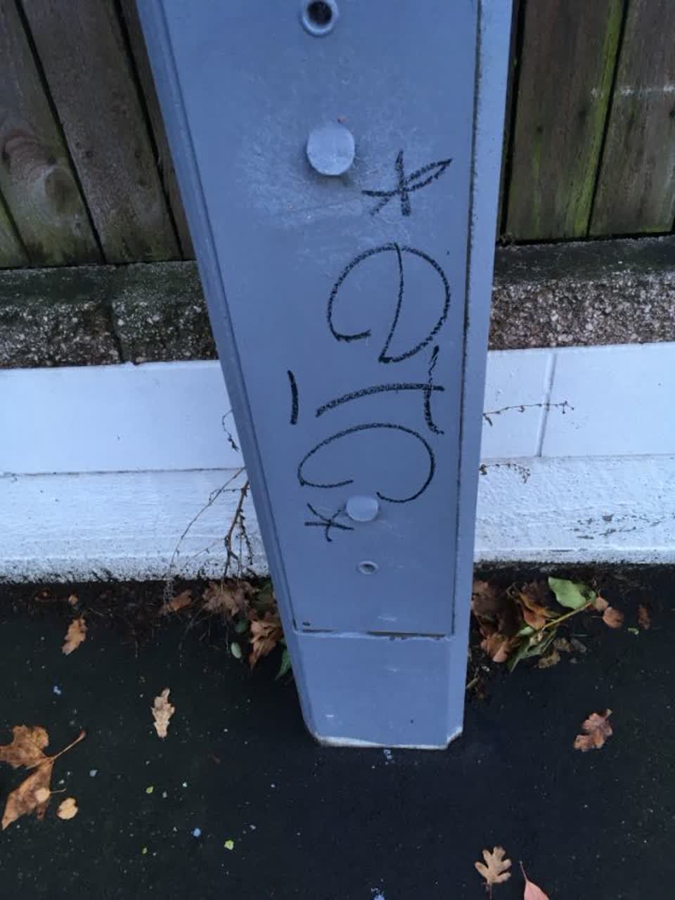 The photograph attached to this graffiti report