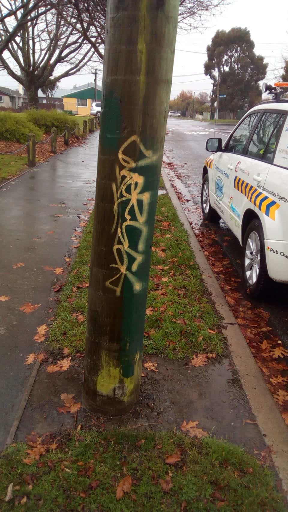 The photograph attached to this graffiti report