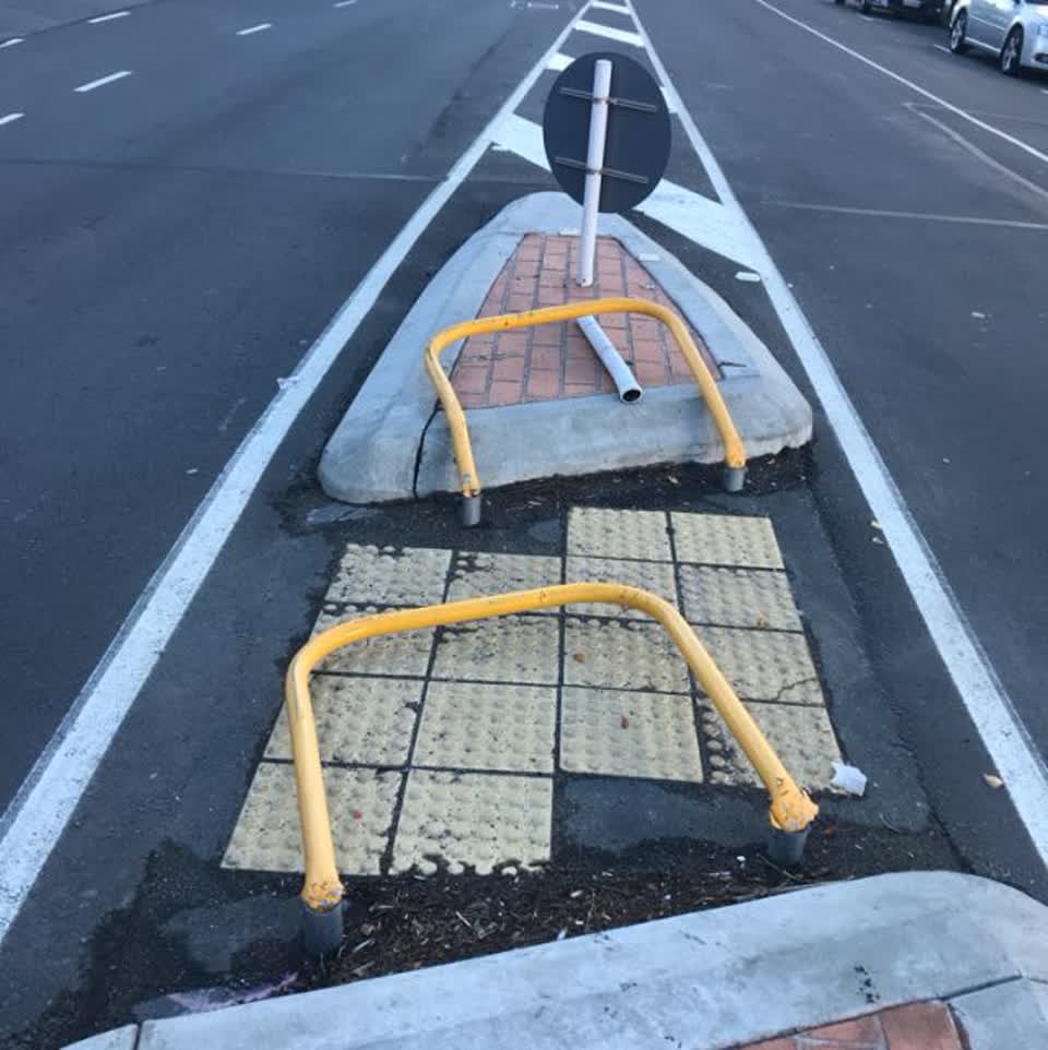 The photograph attached to this roading/streets report