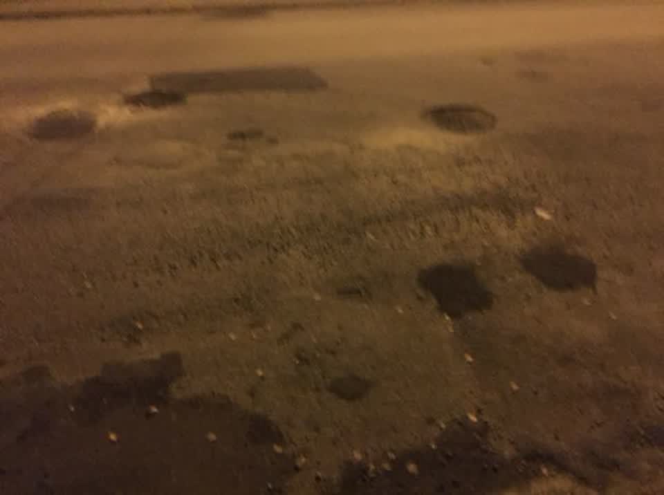 The photograph attached to this roading/streets report