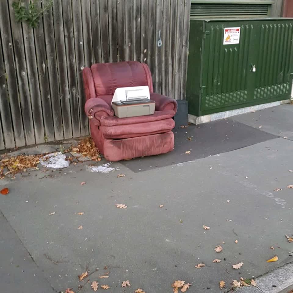 The photograph attached to this rubbish/recycling report