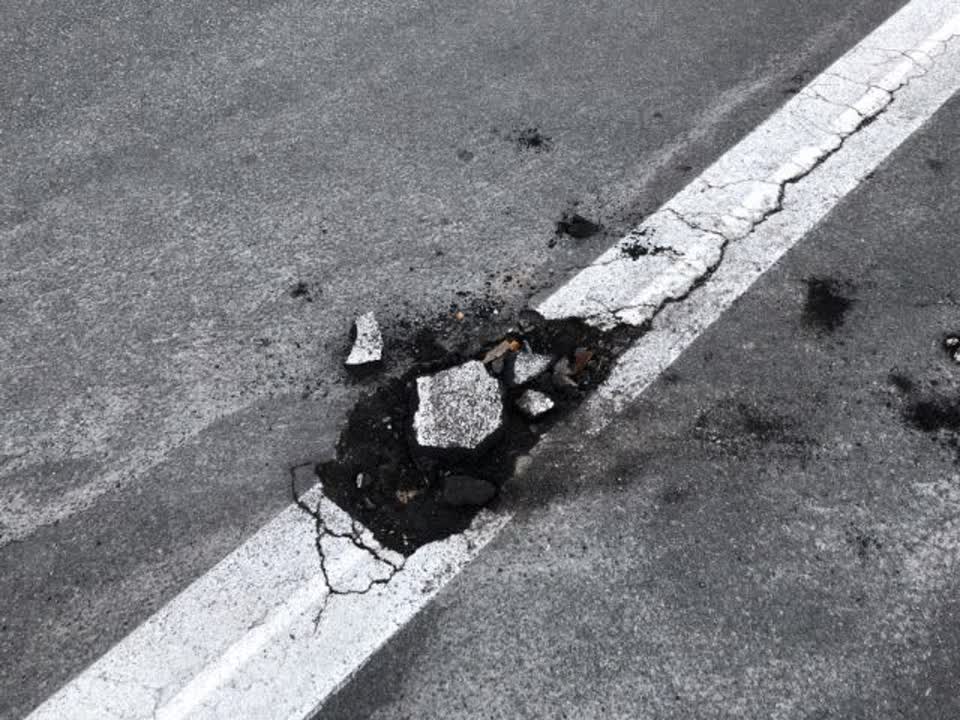 The photograph attached to this roading/streets report