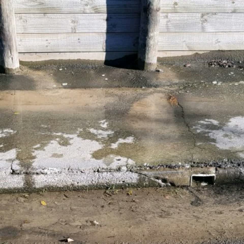 The photograph attached to this water supply report