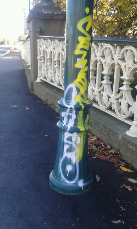 Graffiti, a report photo