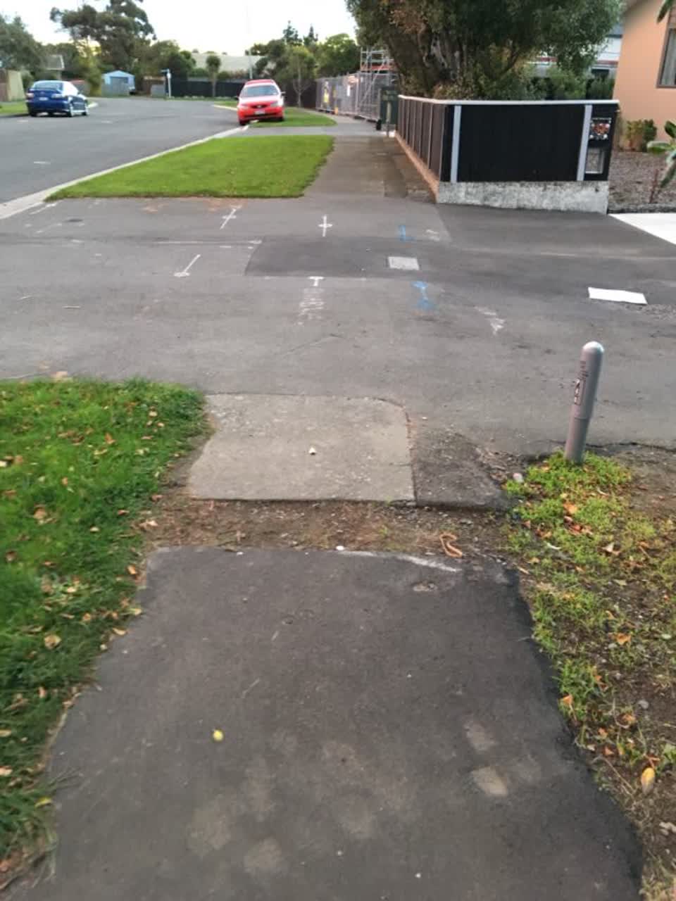 The photograph attached to this roading/streets report
