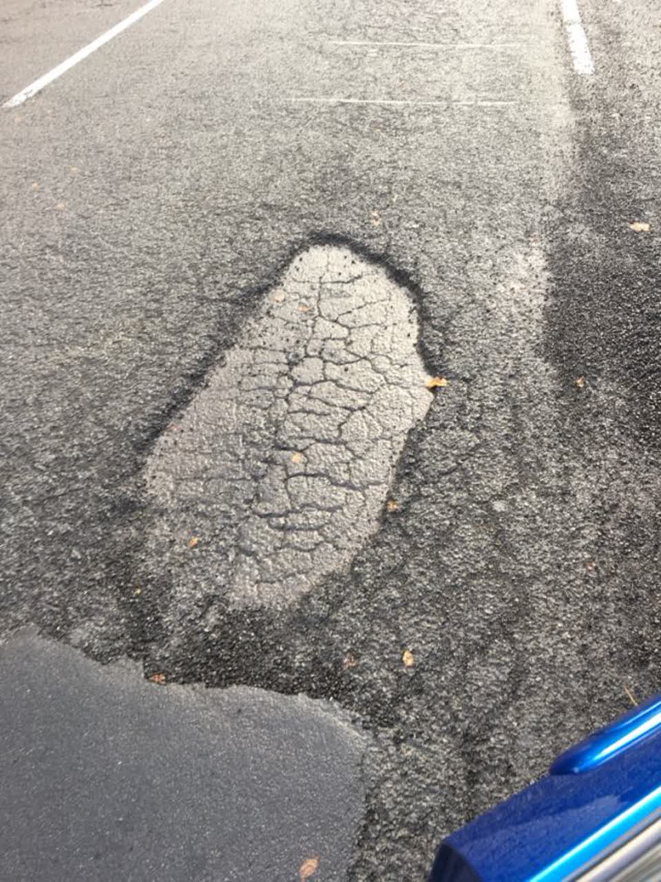 The photograph attached to this roading/streets report