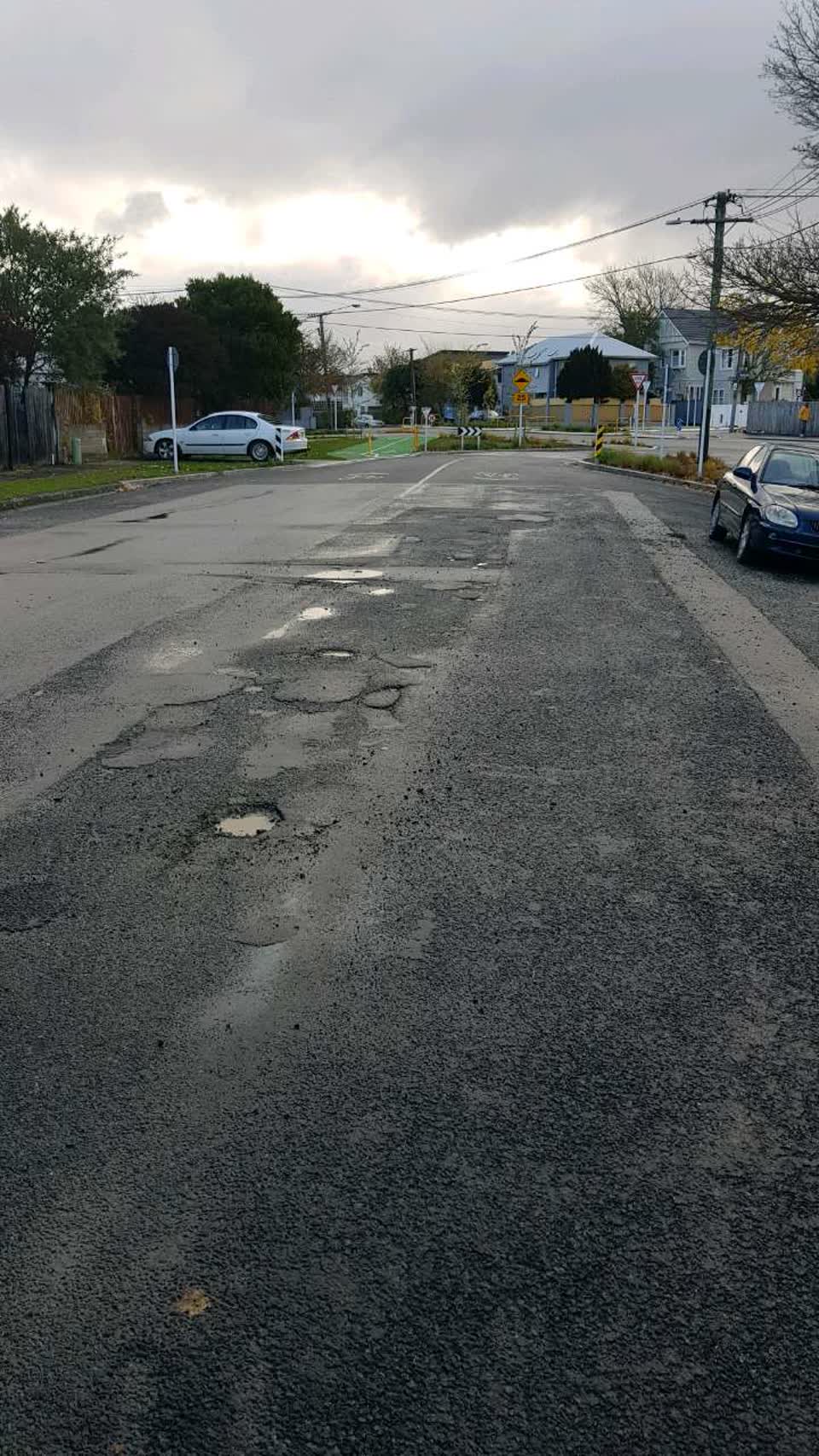 The photograph attached to this roading/streets report