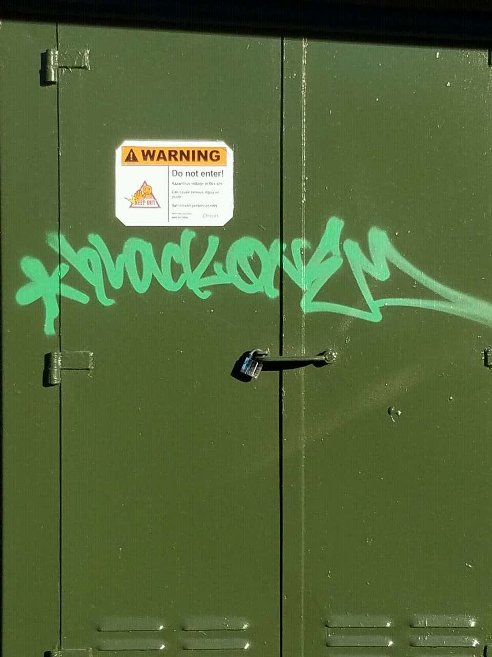The photograph attached to this graffiti report