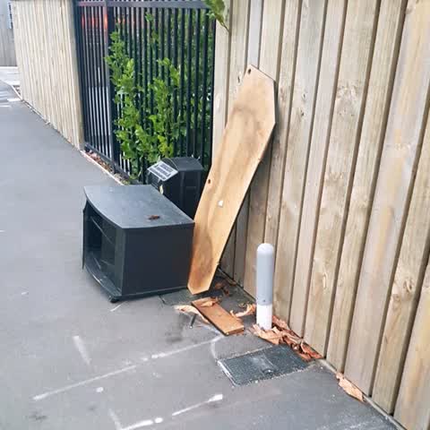 Rubbish/Recycling, a report photo