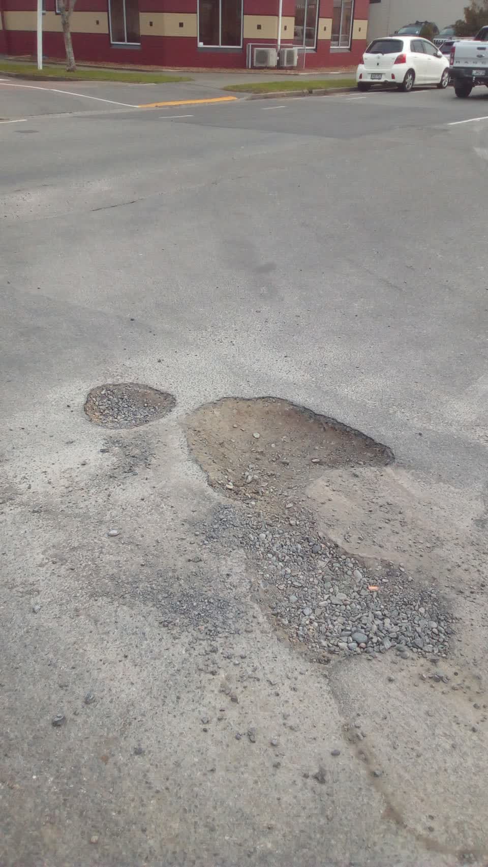 The photograph attached to this roading/streets report