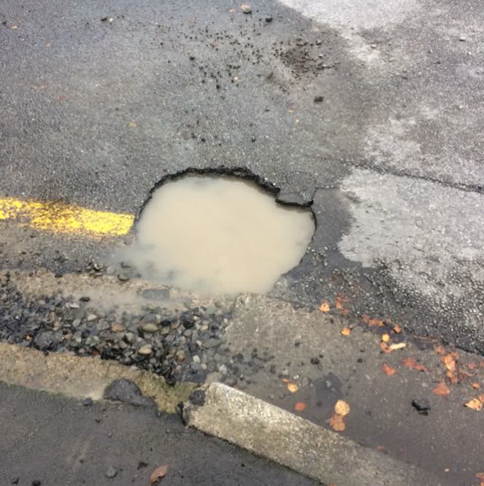 The photograph attached to this roading/streets report