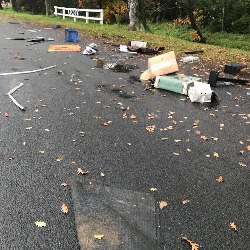 The photograph attached to this roading/streets report