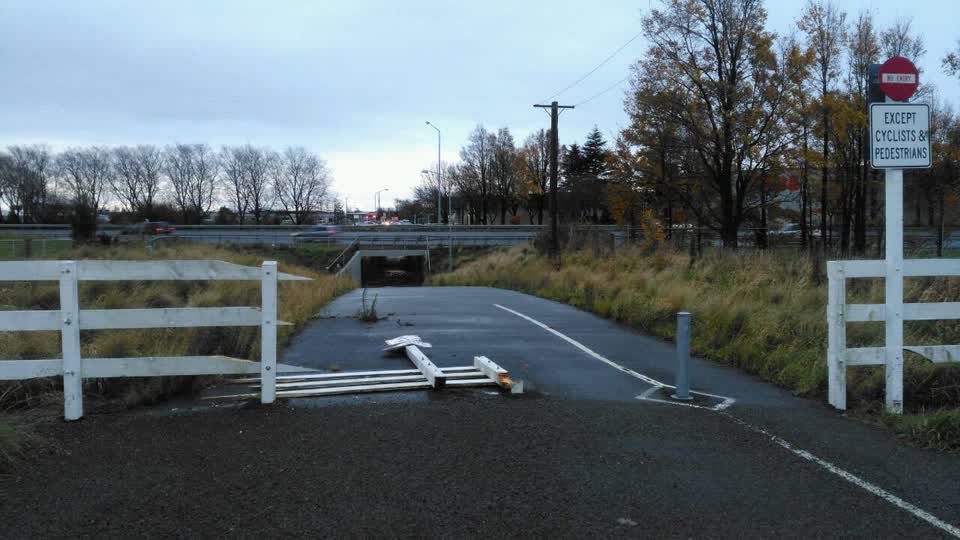 The photograph attached to this roading/streets report