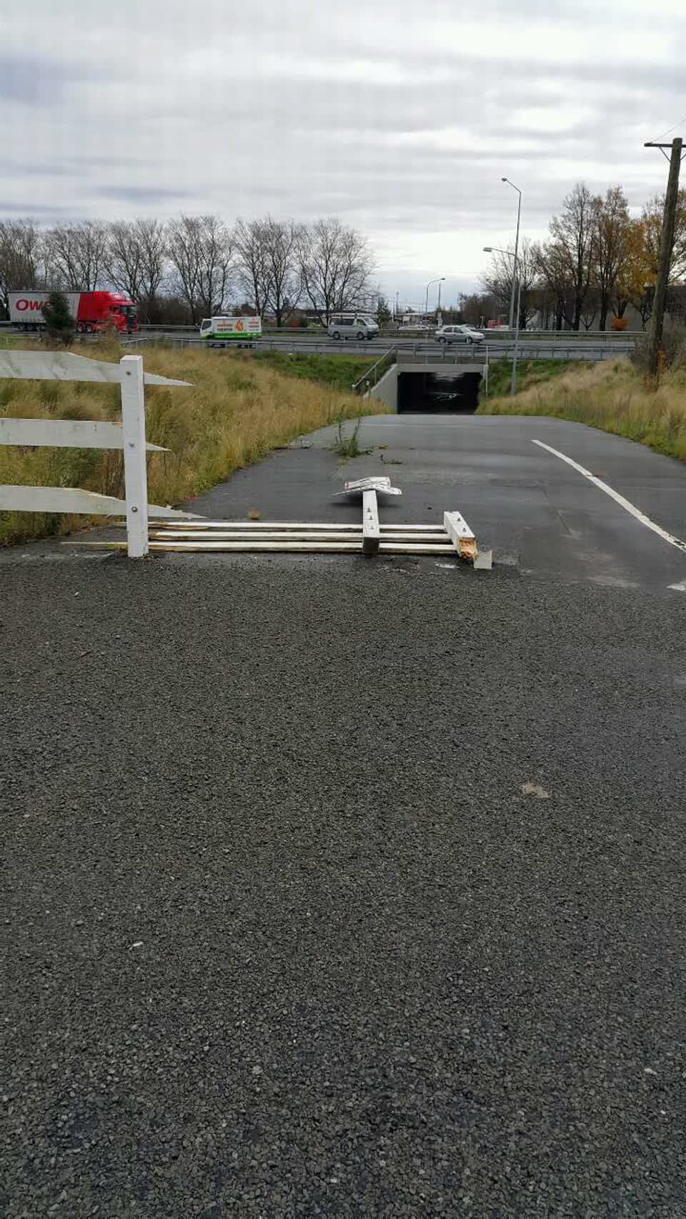 The photograph attached to this roading/streets report