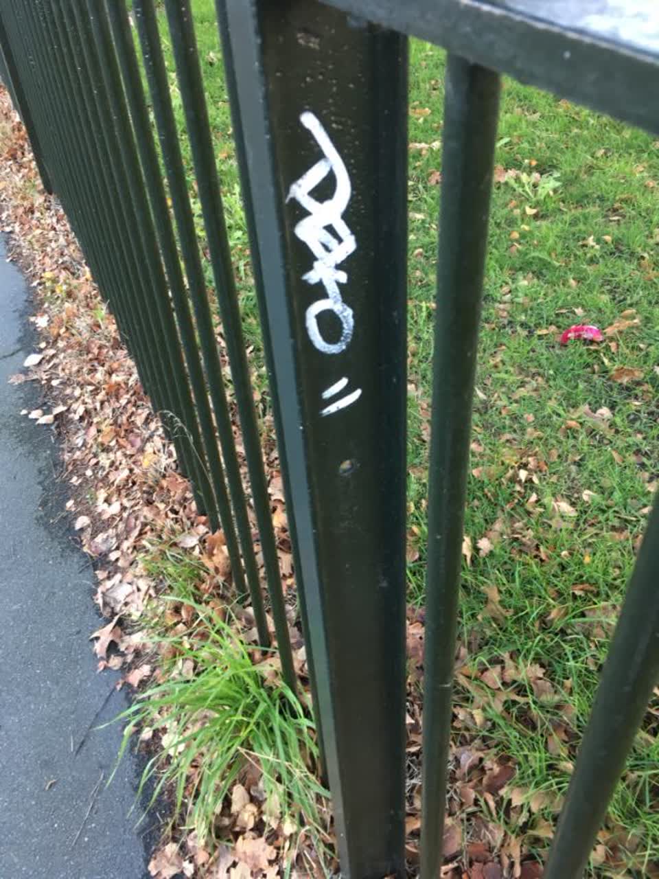 The photograph attached to this graffiti report