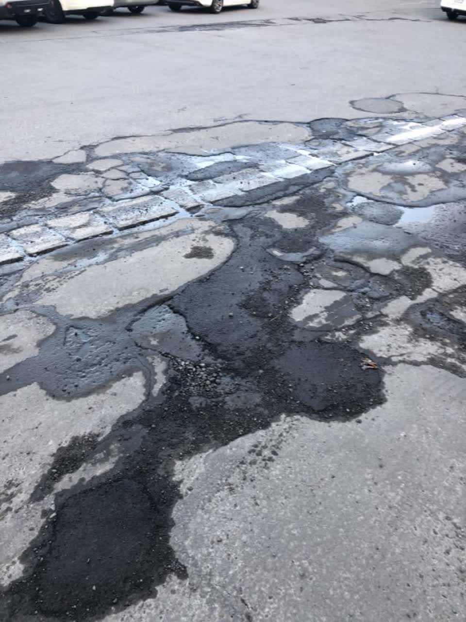 The photograph attached to this roading/streets report