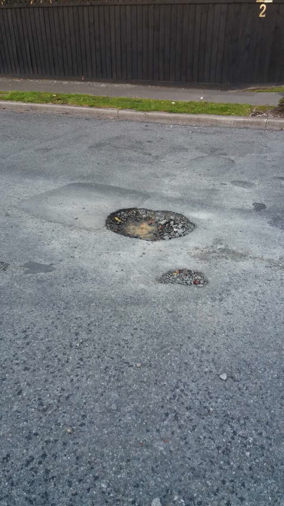 The photograph attached to this roading/streets report