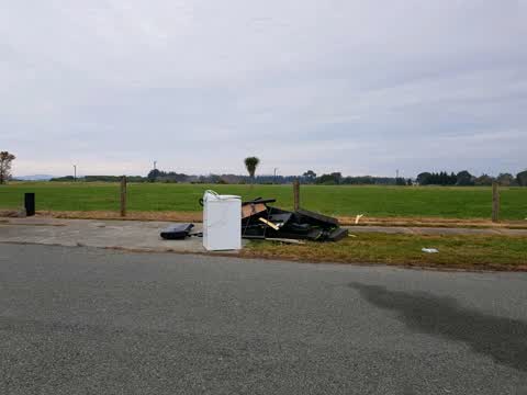 Rubbish/Recycling, a report photo