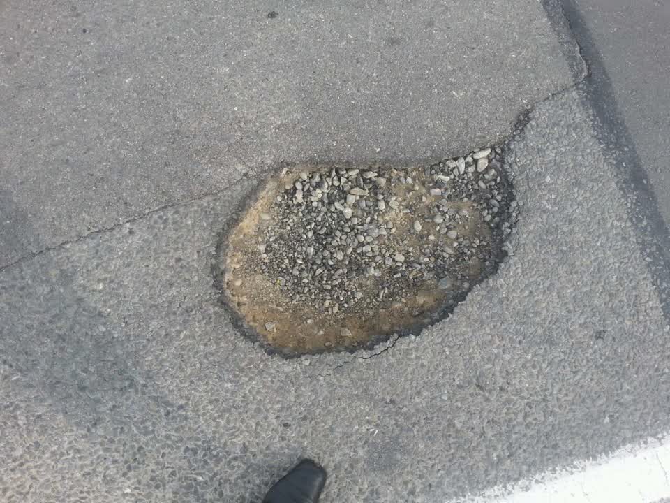 The photograph attached to this roading/streets report
