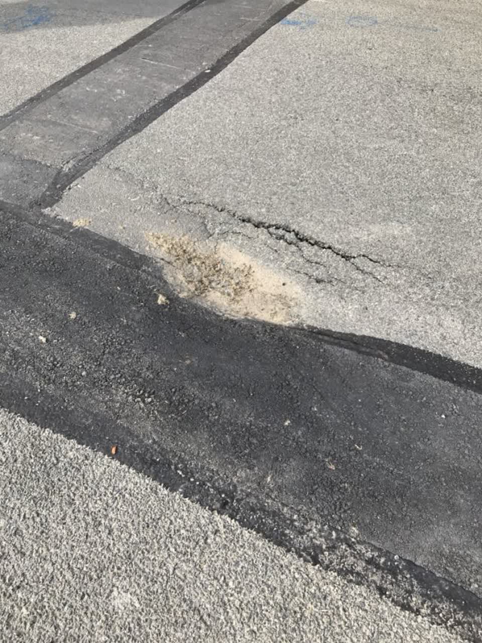 The photograph attached to this roading/streets report