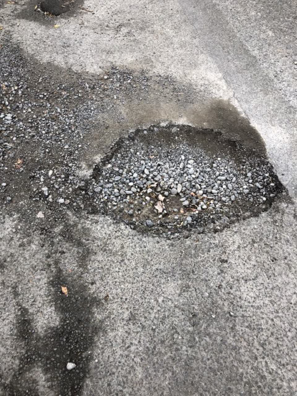 The photograph attached to this roading/streets report