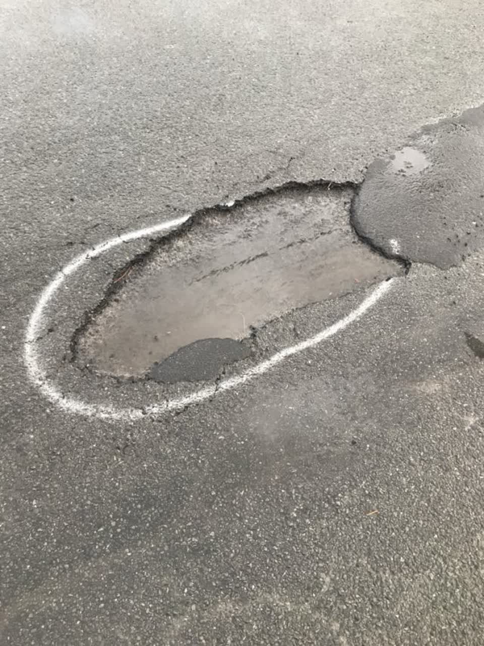 The photograph attached to this roading/streets report